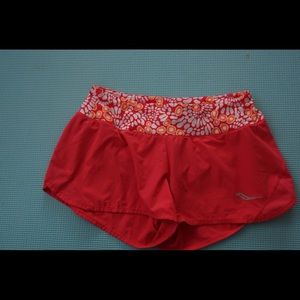 Women’s athletic pink shorts